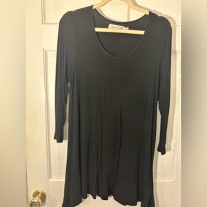 Sunny Girl black flowy tunic top, Size L